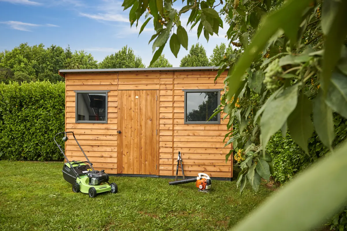 Nottingham Cedar Shed 0006 Editted